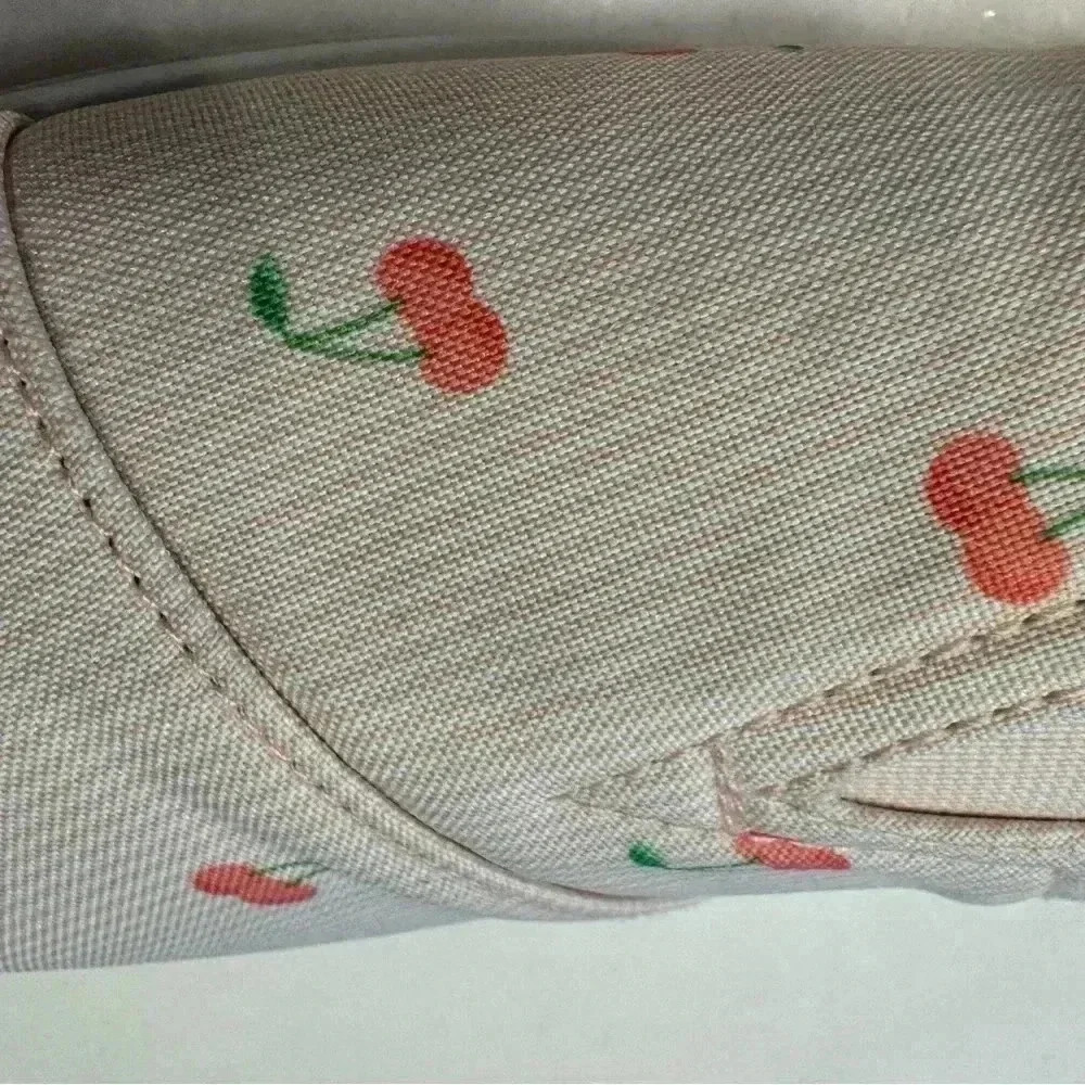 Isaac Mizrahi comfort sneakers/shoes. Pink & white w/ small cherries size 9 - Picture 10 of 10